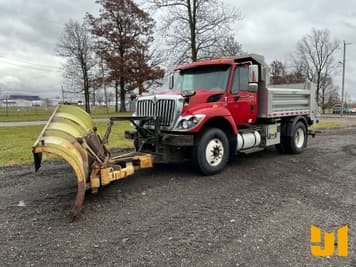 Main image International 7400